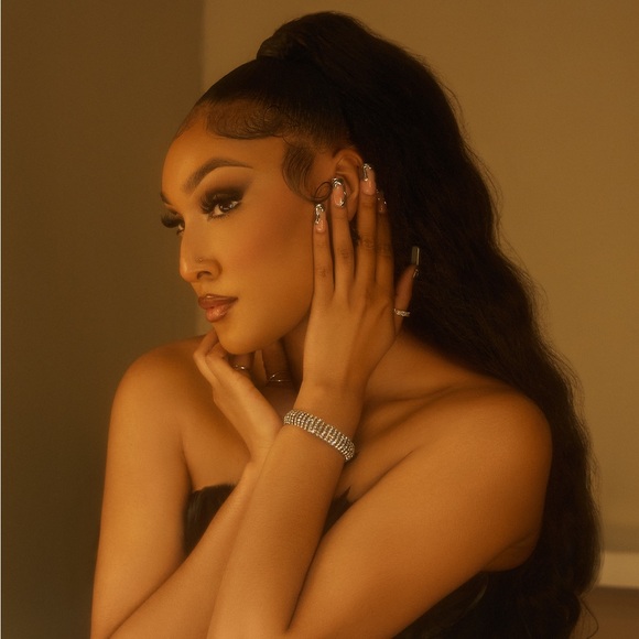 Meet your Posher, Amari - Picture 1 of 1